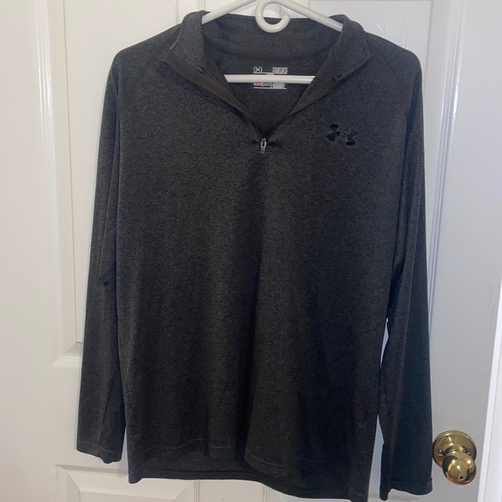 Heathered grey under armour pullover
